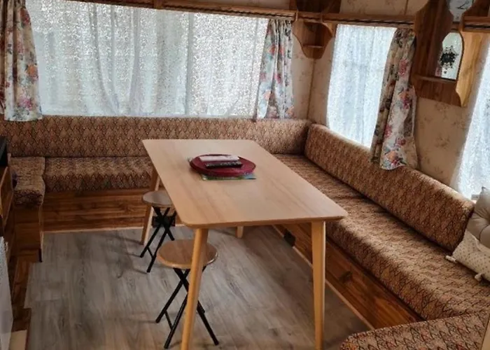 Le Repos Κάμπινγκ *